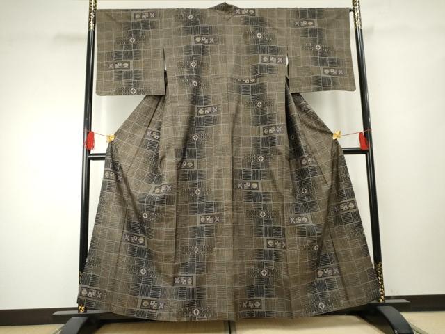 平和屋着物●本場大島紬　泥染め　カタス9マルキ　吉祥変わり市松文　正絹　逸品　AABF1044cs 平和屋着物○本場大島紬 泥染め カタス9マルキ 吉祥変わり市松文 正絹