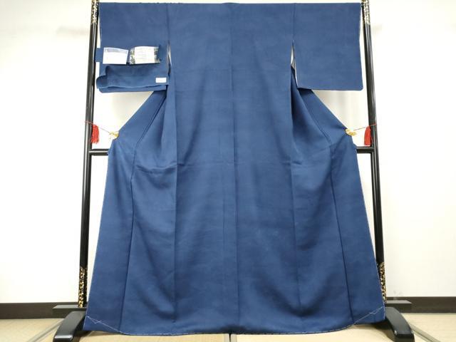 平和屋着物●藍造り国選定無形文化財 藍師・佐藤昭人 中西秀典 色無地 御所車雲重ね地紋 瑠璃紺色 紫香苑 反端付き 逸品 未使用 AABF1087cs