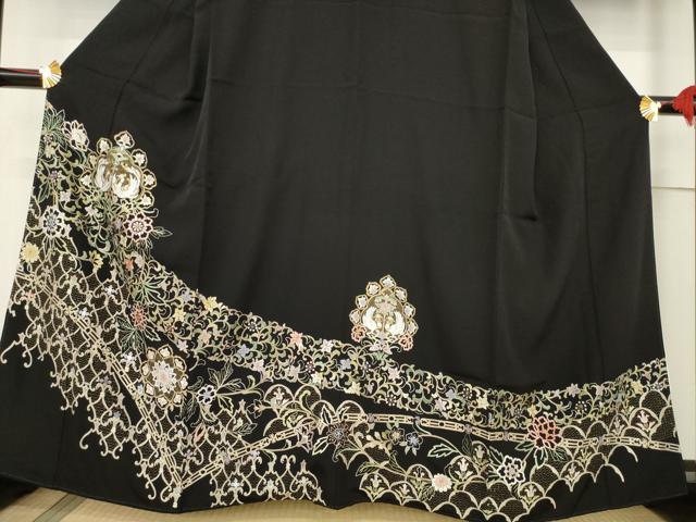 平和屋着物●豪華黒留袖　総刺繍　中国三大刺繍　汕頭刺繍　スワトウ刺繍　向い鳥更紗花文　金糸　正絹　逸品　AABF1354ck