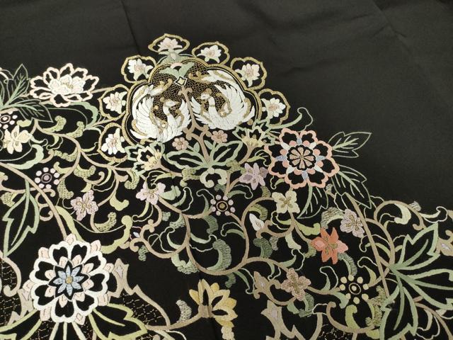 平和屋着物●豪華黒留袖　総刺繍　中国三大刺繍　汕頭刺繍　スワトウ刺繍　向い鳥更紗花文　金糸　正絹　逸品　AABF1354ck