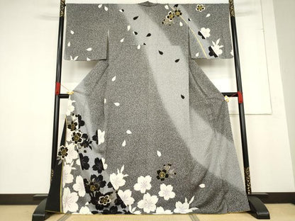 平和屋着物●訪問着　駒刺繍　舞桜文　暈し染め　黒地　金彩　ロング丈　正絹　逸品　AABF1370ck