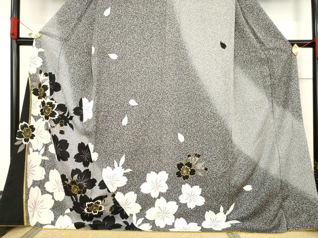 平和屋着物●訪問着　駒刺繍　舞桜文　暈し染め　黒地　金彩　ロング丈　正絹　逸品　AABF1370ck