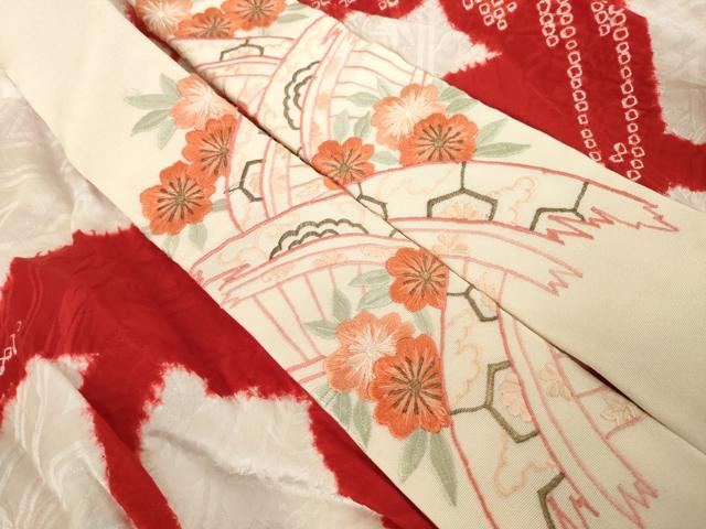 平和屋着物●豪華振袖・長襦袢(無双仕立て)セット　総絞り　駒刺繍　雪芝花蝶文　正絹　逸品　AABF1379ck