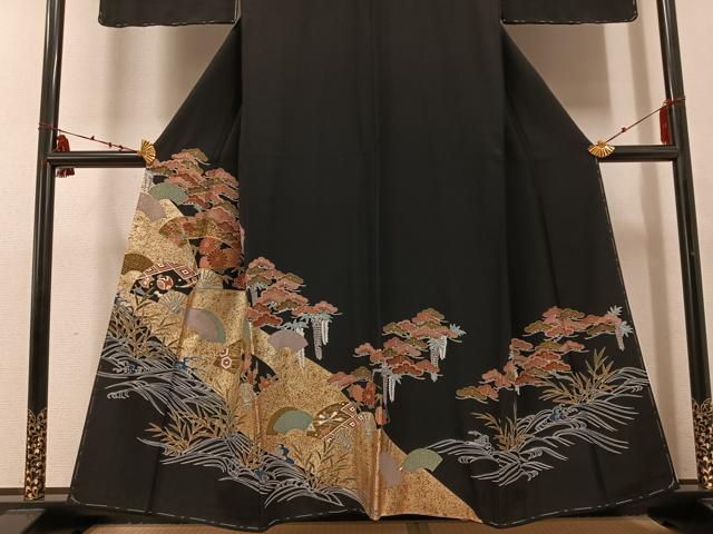 平和屋着物■豪華黒留袖 刺繍 扇面草花文 金銀彩 正絹 逸品 AABF1722ph
