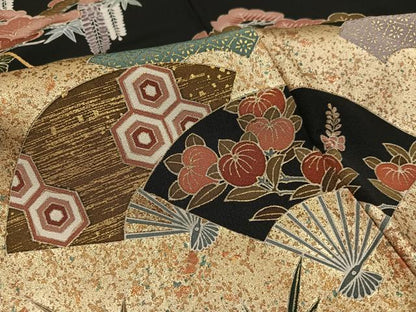 平和屋着物■豪華黒留袖 刺繍 扇面草花文 金銀彩 正絹 逸品 AABF1722ph