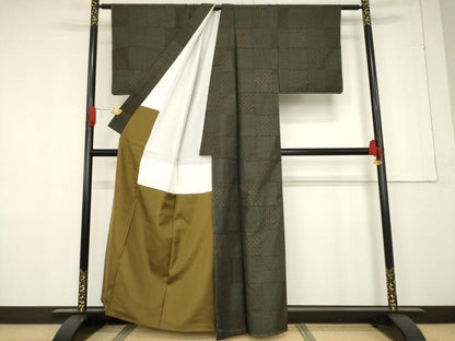 平和屋着物●本場大島紬　カタス7マルキ　市松吉祥文　正絹　逸品　未使用　AABF1774ck