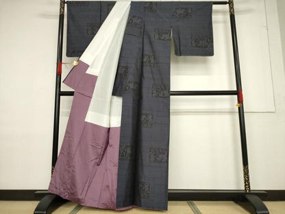 平和屋着物●本場大島紬　鳥獣　人物文　正絹　逸品　AABF1782ck