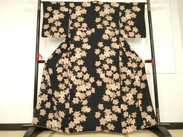 平和屋着物●上質な小紋　百合　ユリ　黒地　金彩　正絹　逸品　AABF1800ck 平和屋着物○上質な小紋 百合 ユリ 黒地 金彩 正絹 逸品 AABF1800ck