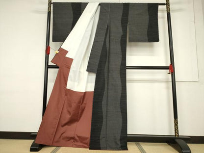 平和屋着物●結城紬　80亀甲　よろけ間道　黒地　正絹　逸品　AABF1808ck