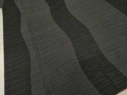 平和屋着物●結城紬　80亀甲　よろけ間道　黒地　正絹　逸品　AABF1808ck