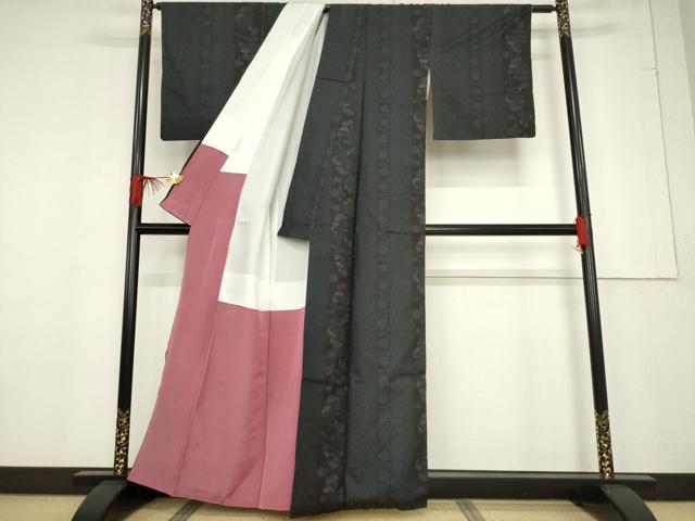 平和屋着物●本場大島紬 一元7マルキ 花間道 黒地 正絹 逸品 AABF1836ck
