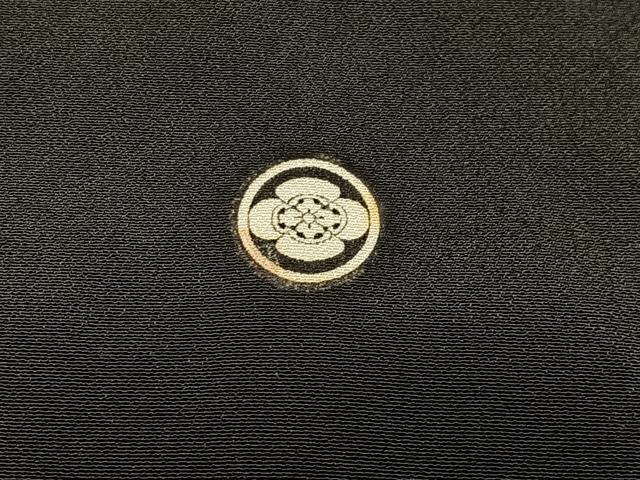 平和屋着物■豪華黒留袖　駒刺繍　枝梅文　金彩　正絹　逸品　AABF1960oa