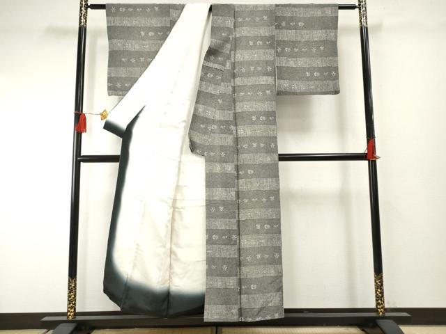 平和屋着物●お召　双鶴横段草花文　黒地　正絹　逸品　AABF2046cs