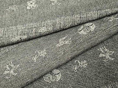 平和屋着物●お召　双鶴横段草花文　黒地　正絹　逸品　AABF2046cs