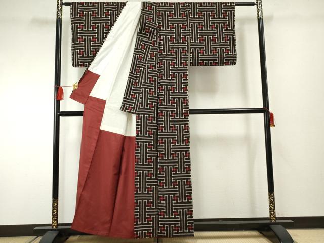 平和屋着物●本場大島紬　龍郷絣　秋名バラ　正絹　逸品　AABF2055cs 平和屋着物○本場大島紬 龍郷絣 秋名バラ 正絹 逸品 AABF2055cs 【公式