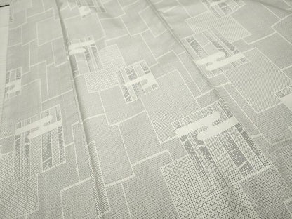 平和屋着物●本場大島紬　白大島　120亀甲　色紙重ね文　正絹　逸品　未使用　AABF2064cs