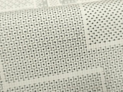 平和屋着物●本場大島紬　白大島　120亀甲　色紙重ね文　正絹　逸品　未使用　AABF2064cs