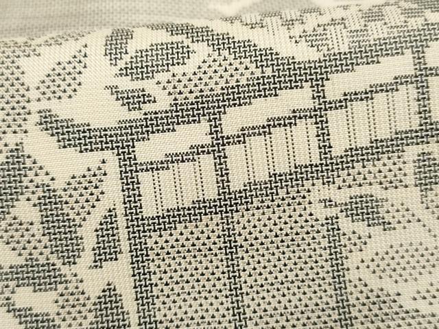 平和屋着物●本場大島紬　城大島カタス7マルキ　雲重ね花文　正絹　逸品　AABD4950cs 平和屋着物○本場大島紬 白大島 カタス7マルキ 雲取り風景文 正絹