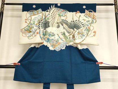 平和屋着物[]お宮参り　男の子　祝着　産着　初着　のしめ　駒刺繍　鷹　風景絵巻文　金彩　正絹　逸品　AABF2131ja