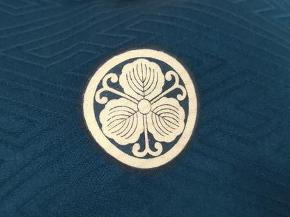 平和屋着物[]お宮参り　男の子　祝着　産着　初着　のしめ　駒刺繍　鷹　風景絵巻文　金彩　正絹　逸品　AABF2131ja
