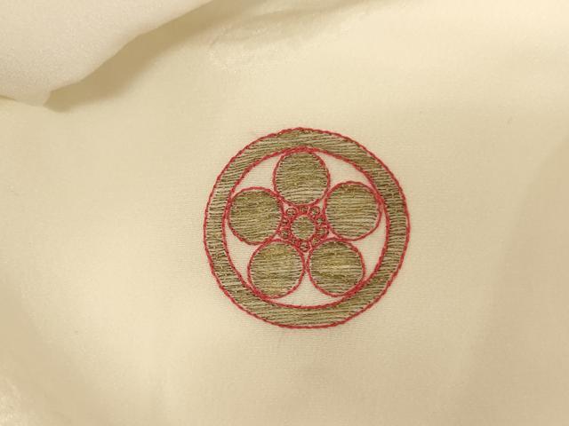 平和屋着物[]お宮参り　女の子　祝着　産着　初着　のしめ　貝合わせ地紋　胡粉色　正絹　逸品　AABF2137ja