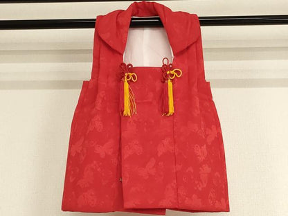 平和屋着物[]七五三 女の子 ３歳 祝着 三つ身 長襦袢(単衣)・被布セット 舞蝶地紋 猩々緋色 AABF2143ja