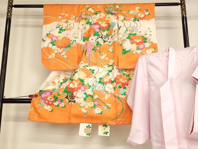 平和屋着物[]七五三　女の子　３歳　祝着　一つ身　長襦袢(無双仕立て)セット　駒刺繍　花車文　金彩　逸品　AABF2156ja
