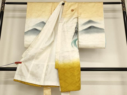 平和屋着物[]お宮参り　男の子　祝着　産着　初着　のしめ　手描き　駒刺繍　鷹風景文　暈し染め　金彩　逸品　AABF2159ja