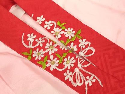 平和屋着物[]七五三　女の子　７歳　祝着　四つ身　長襦袢(単衣)セット　総刺繍　駒刺繍　花籠文　暈し染め　金彩　逸品　AABF2164ja