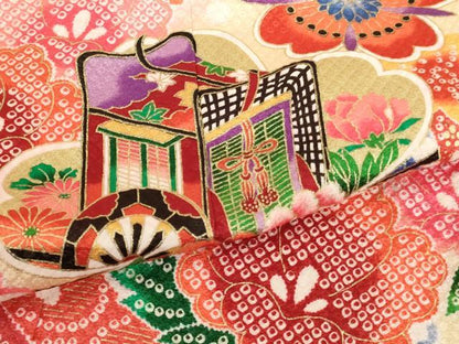 平和屋着物[]七五三　女の子　７歳　祝着　四つ身　御所車花文　暈し染め　金彩　AABF2173ja