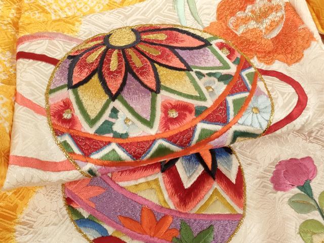 平和屋着物[]七五三　女の子　３歳　祝着　一つ身　総刺繍　絞り　花手毬文　金糸　正絹　逸品　AABF2174ja