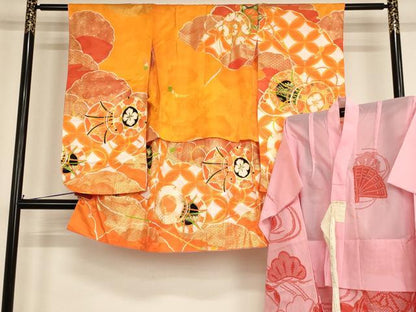 平和屋着物[]七五三　女の子　３歳　祝着　三つ身　長襦袢セット　鼓文　金彩　洗える着物　AABF2180ja