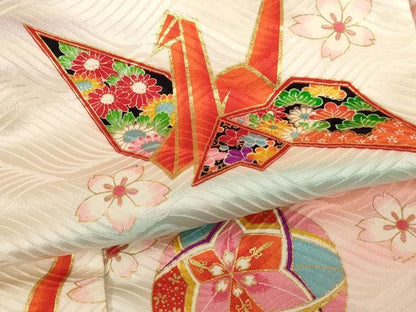 平和屋着物[]七五三　女の子　5歳　祝着　四つ身　折り鶴　桜手毬文　暈し染め　金彩　正絹　逸品　AABF2182ja