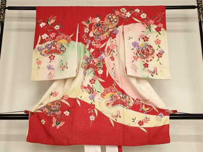 平和屋着物[]お宮参り　女の子　祝着　産着　初着　のしめ　手毬花蝶文　暈し染め　金彩　逸品　AABF2188ja
