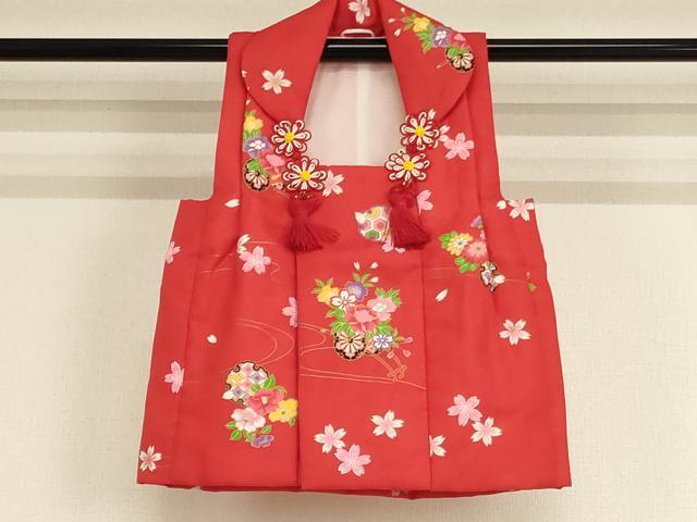 平和屋着物[]七五三　女の子　３歳　祝着　三つ身　被布セット　桜手毬文　花車文　洗える着物　AABF2192ja
