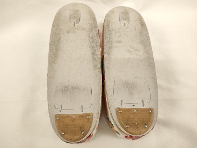 平和屋着物[]七五三　女の子　和装小物　和装草履　刺繍　桜　箱付き　逸品　AABF2235ja