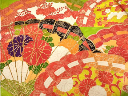 平和屋着物∵女の子 十三参り 子供 祝着 駒刺繍 檜扇花文 金彩 正絹 逸品 未使用 AABF2316ja