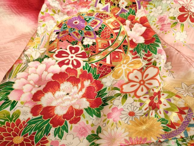 平和屋着物[]七五三　女の子　３歳　祝着　一つ身　駒刺繍　手毬花文　暈し染め　金彩　正絹　逸品　AABF2323ja