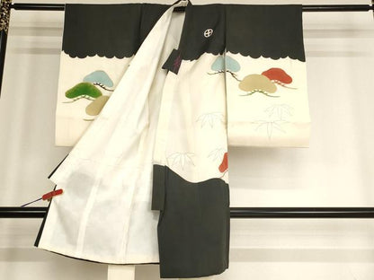 平和屋着物[]お宮参り　男の子　祝着　産着　初着　のしめ　駒刺繍　鷹　松　金彩　逸品　AABF2383ja