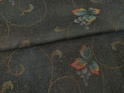平和屋着物●本場大島紬 カタス7マルキ 総絣 葡萄唐草文 正絹 逸品 AABF2857ck