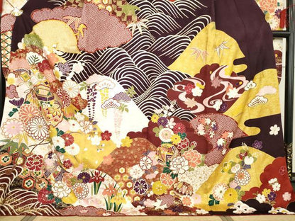 平和屋着物●豪華振袖 駒刺繍 貝桶花毬文 金彩 ロング丈 正絹 逸品 AABF2885ck