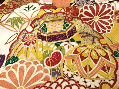 平和屋着物●豪華振袖 駒刺繍 貝桶花毬文 金彩 ロング丈 正絹 逸品 AABF2885ck