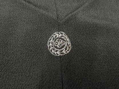平和屋着物●訪問着 駒刺繍 色紙重ね花文 黒地 金彩 鬼しぼ縮緬 正絹 逸品 AABF2954cs