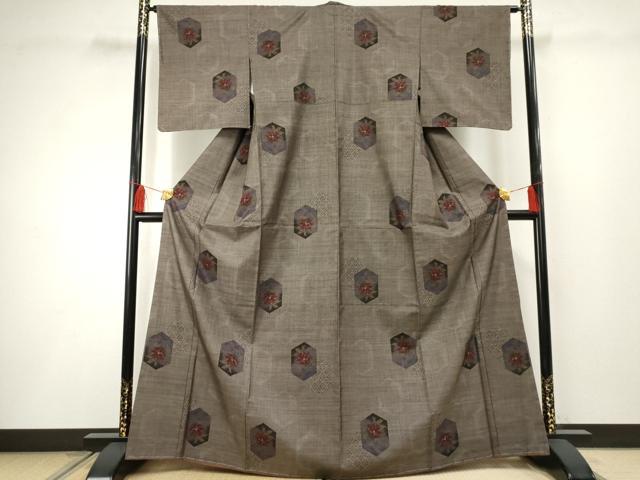 平和屋着物●本場大島紬 泥染め カタス9マルキ 亀甲花文 正絹 逸品 未使用 AABF2994cs
