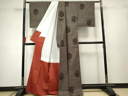 平和屋着物●本場大島紬 泥染め カタス9マルキ 亀甲花文 正絹 逸品 未使用 AABF2994cs