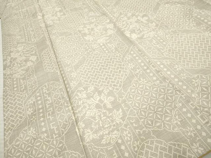 平和屋着物●本場大島紬 白大島 カタス9マルキ 吉祥枝花文 反端付き 正絹 逸品 AABF3008cs
