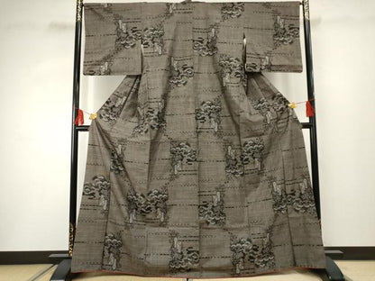 平和屋着物●本場大島紬 泥染め カタス9マルキ 陶器花松文 正絹 逸品 AABF3038cs