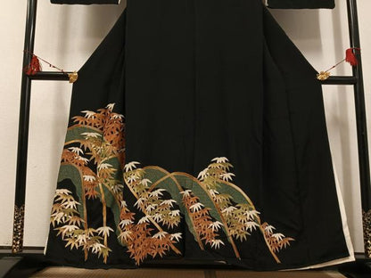 平和屋着物■豪華黒留袖 駒刺繍 笹文 金彩 正絹 逸品 AABF3065ph