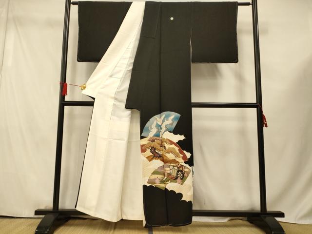 平和屋着物■豪華黒留袖 駒刺繍 地紙飛鶴御所車文 金彩 正絹 逸品 未使用 AABF3224fw