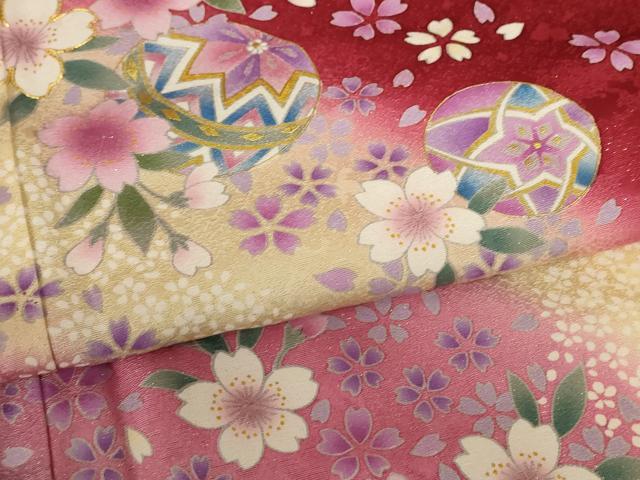 平和屋着物●豪華振袖 花毬文 暈し染め 金彩 金通し地 正絹 逸品 AABF3330nf